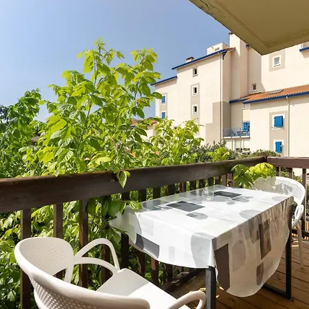 Le Balcon Du Port - Joli A Apartament