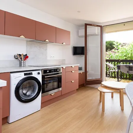 Le Balcon Du Port - Joli A *